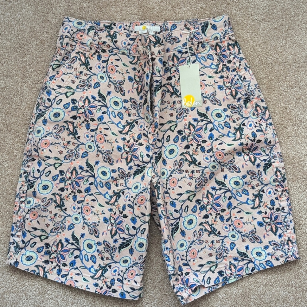 Boden Floral 9" Shorts